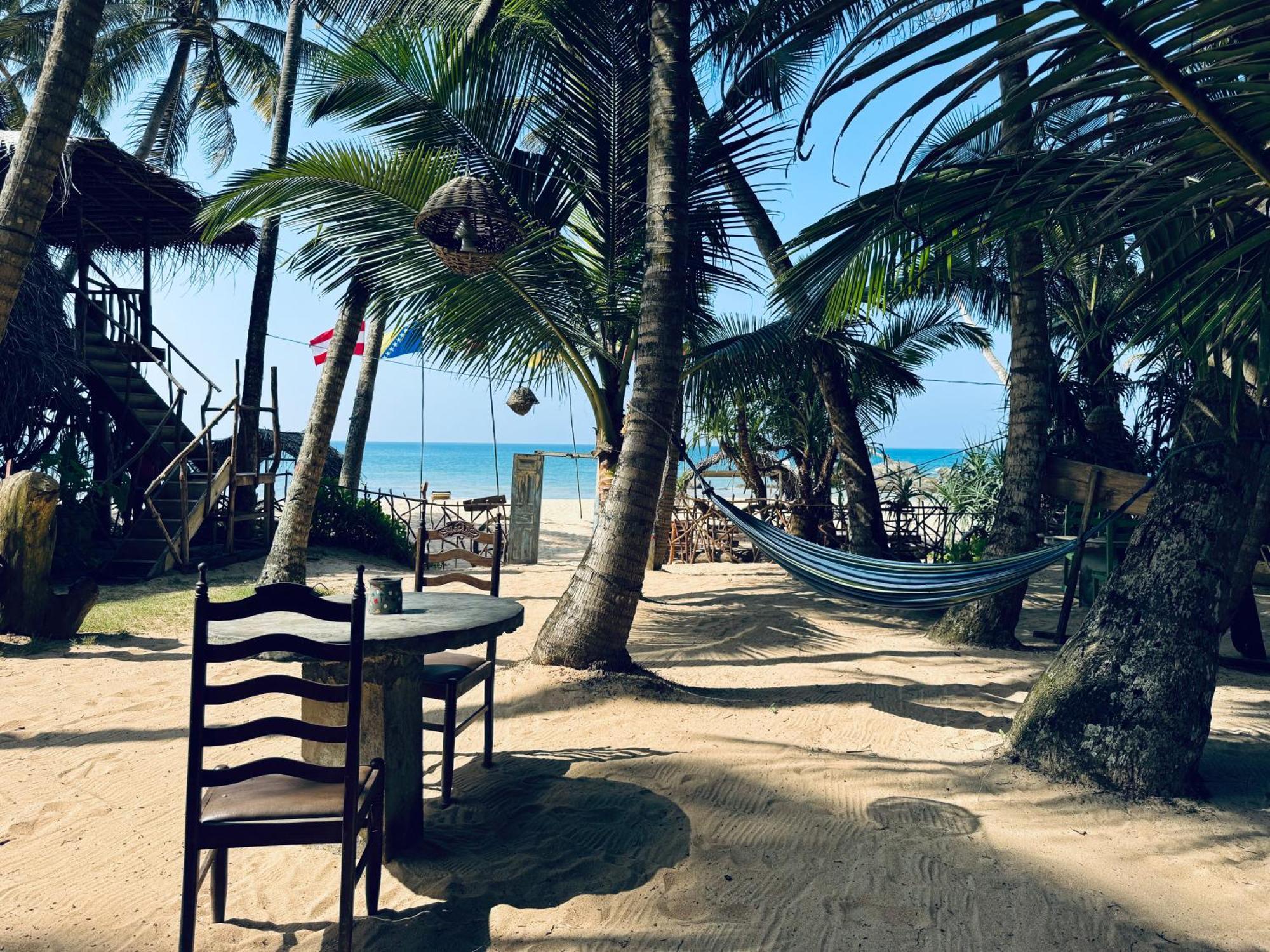 Villa La Kurumba Амбалангода Екстериор снимка